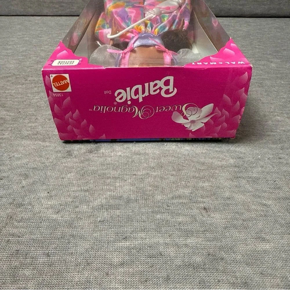 Vintage 1995 Mattel Sweet Magnolia Barbie Doll Walmart Special‎ Edition Brunette